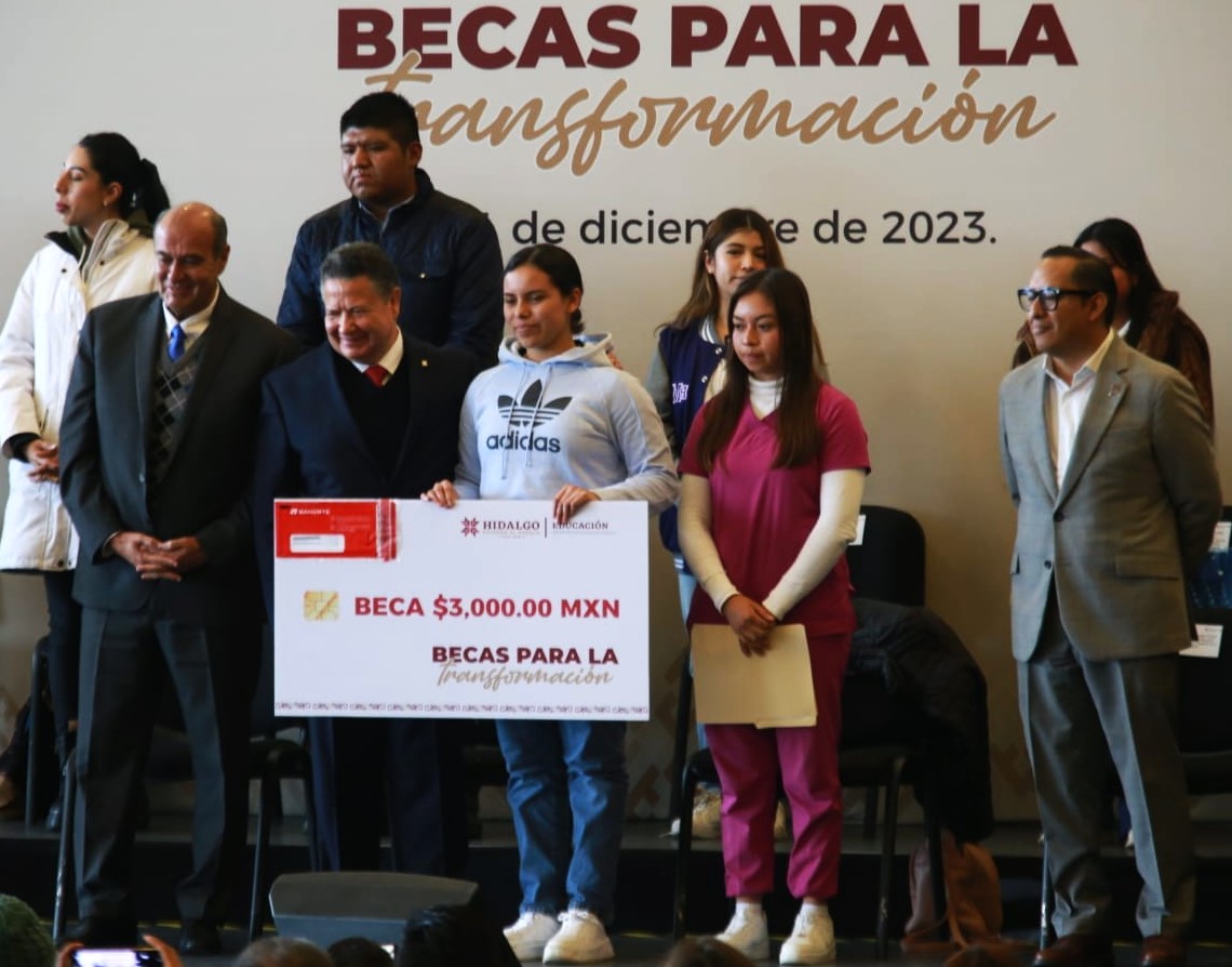 Entregan Becas De Nivel Superior A Mil Estudiantes Diario V A Libre