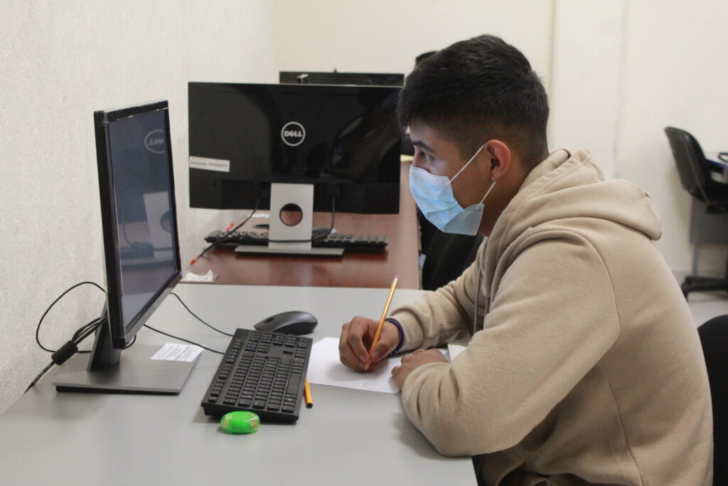 Autónoma continúa con Examen Garza desde Casa