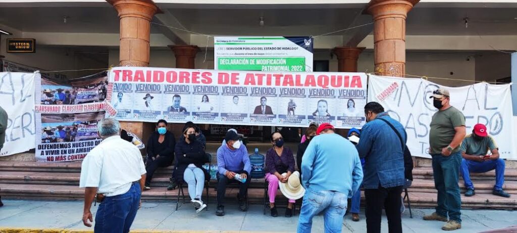 Bloquean acceso a presidencia de Atitalaquia por cierre de basurero