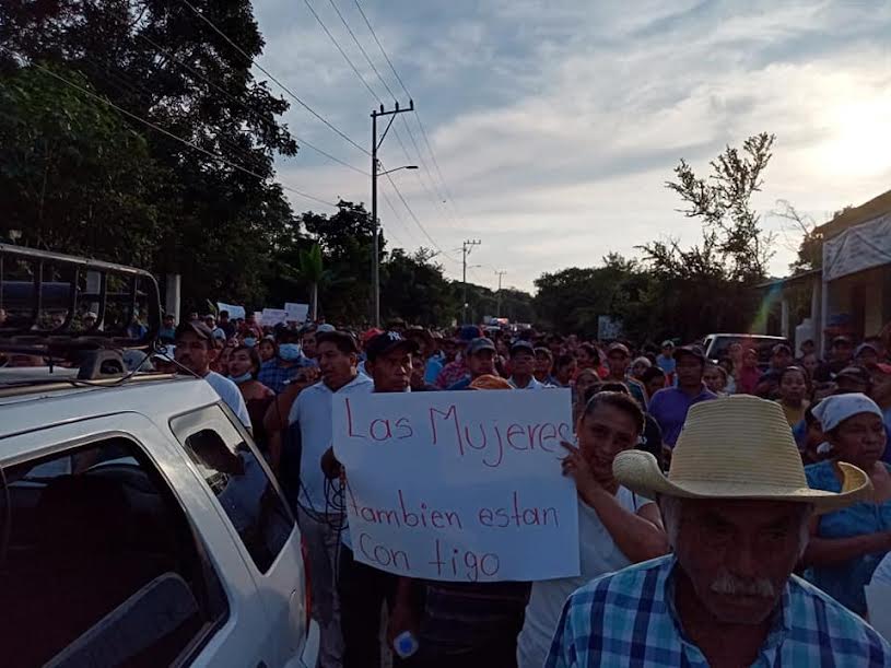 Marchan en apoyo delalcalde de Yahualica