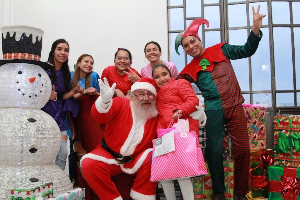 Entrega voluntariado UAEH