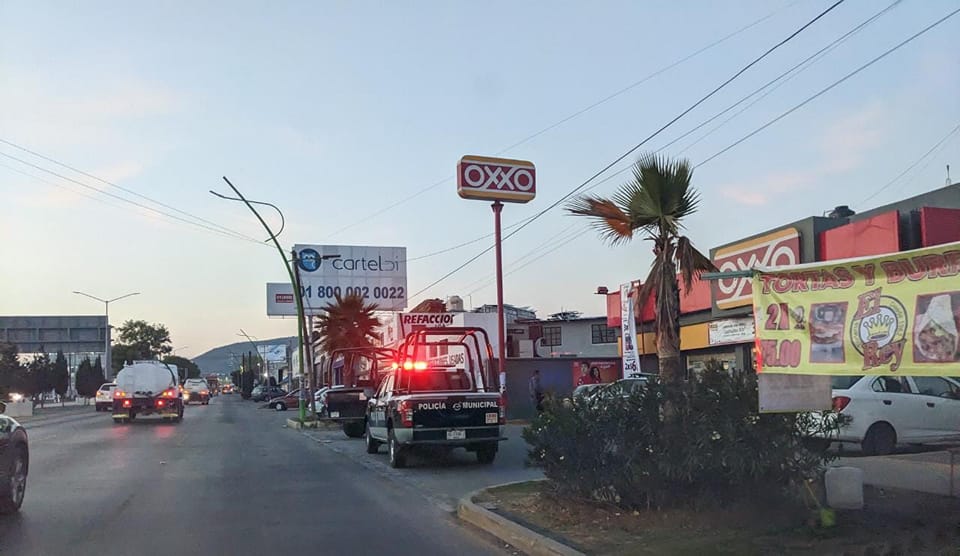 Solitario sujeto asalta un Oxxo en Colosio