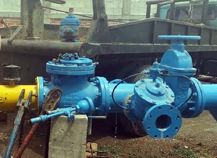 Falla distribución de agua en El Fitzhi