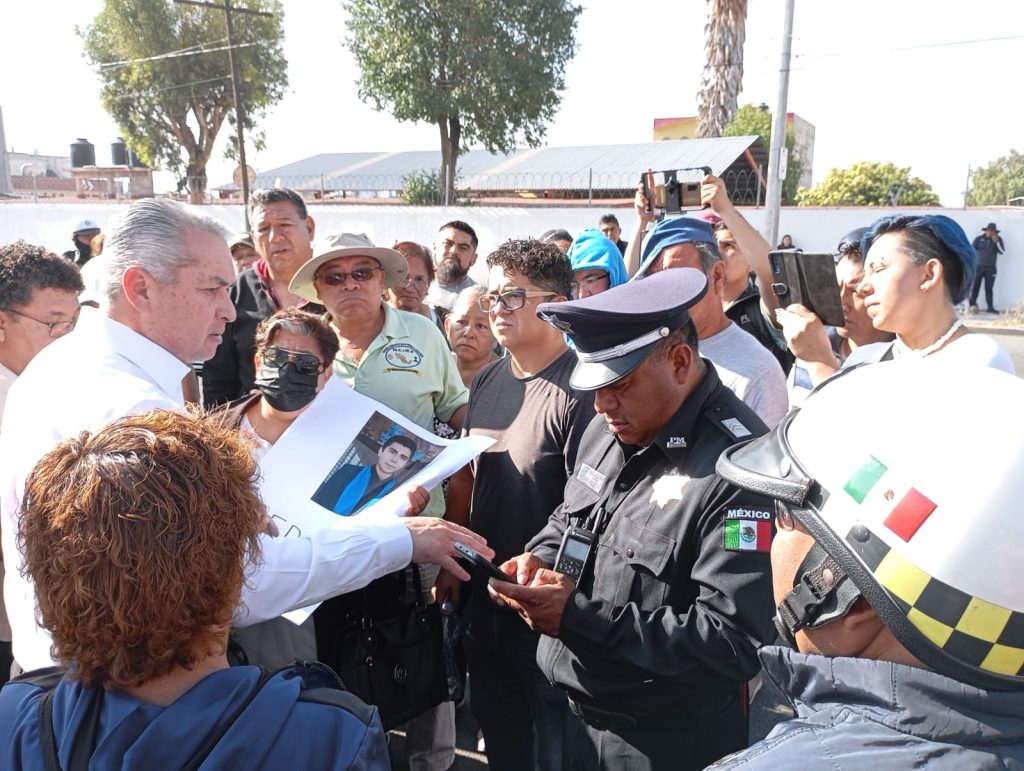 Bloquean el bulevar Minero, por falta de semáforos