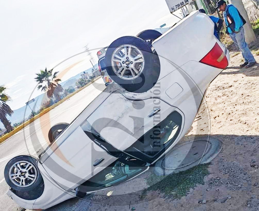 Volcó su automóvil en la Pachuca-Tulancingo