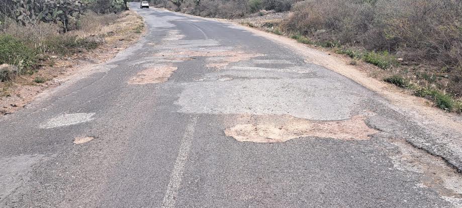 Carreteras de Tula y Tepeji despedazadas