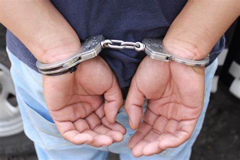 Lo sentencian 9 años por huachicolero