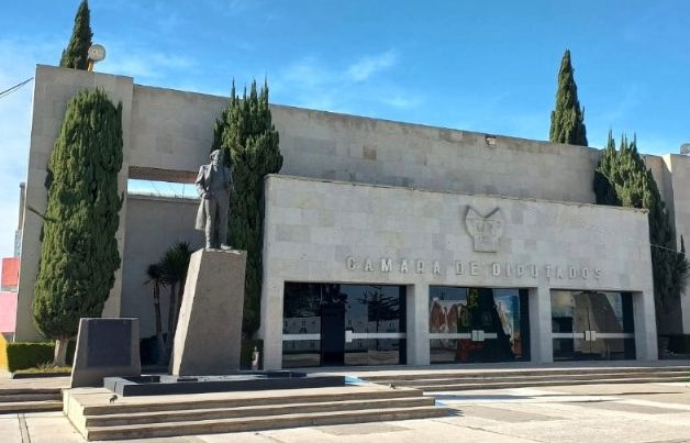 Dirigentes de cuatro partidos, diputados