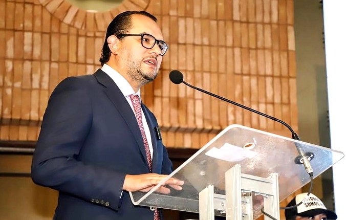 Marco Mendoza pide pruebas de que el PRI generó violencia