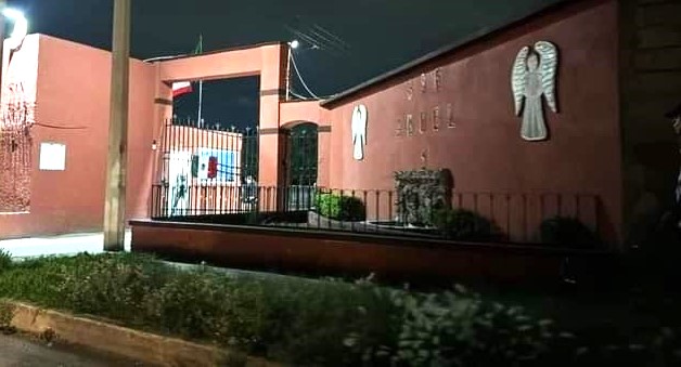 Riña termina con un militar herido