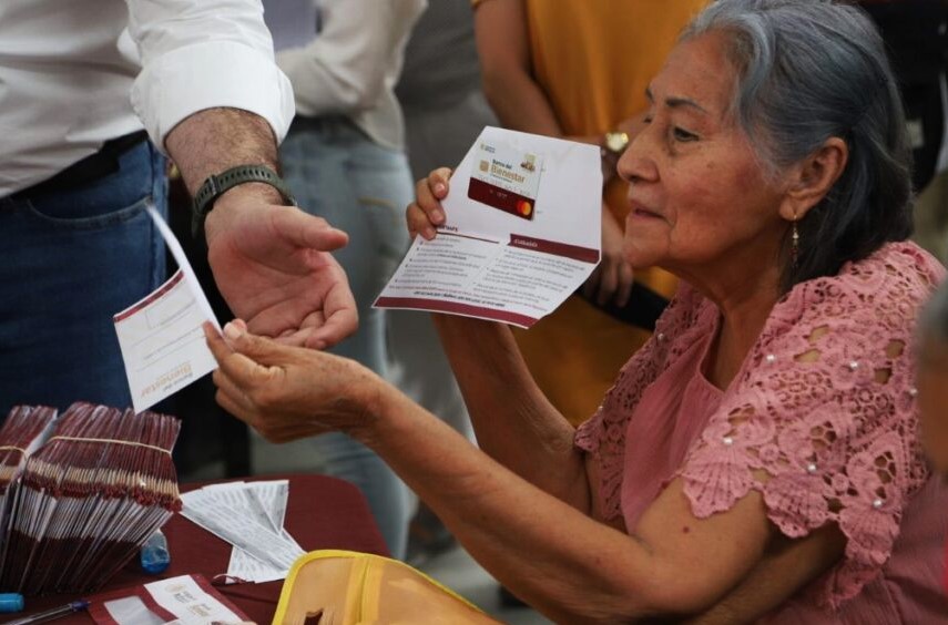 Abren convocatoria para pensión de adultas mayores
