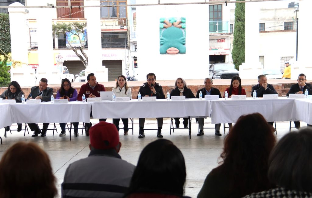 Atienden problemática de la mujer en foro regionales