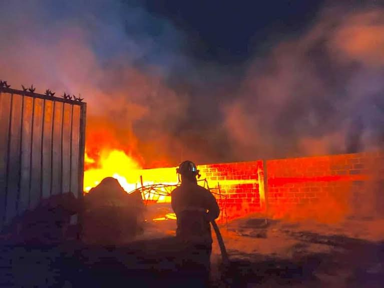 Incendió en taller de hojalatería