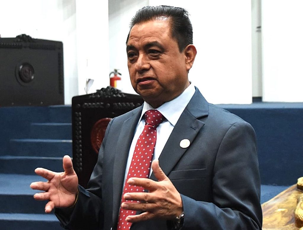 No decide el Congreso si llama al rector de la UAEH