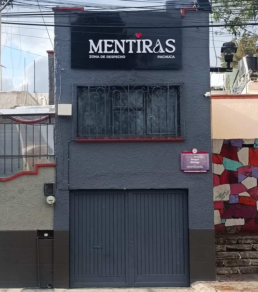 *Mentiras, despecho y sin policía
