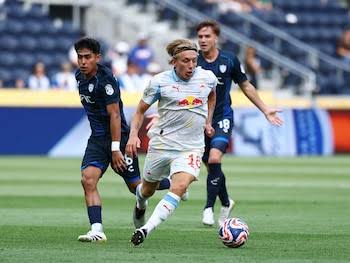Pachuca tropieza con Red BullSalzburg en el Mundial de Clubes
