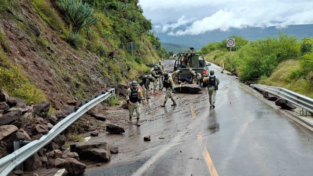 Reabiertas 24 carreteras y 244 caminos en dos semanas