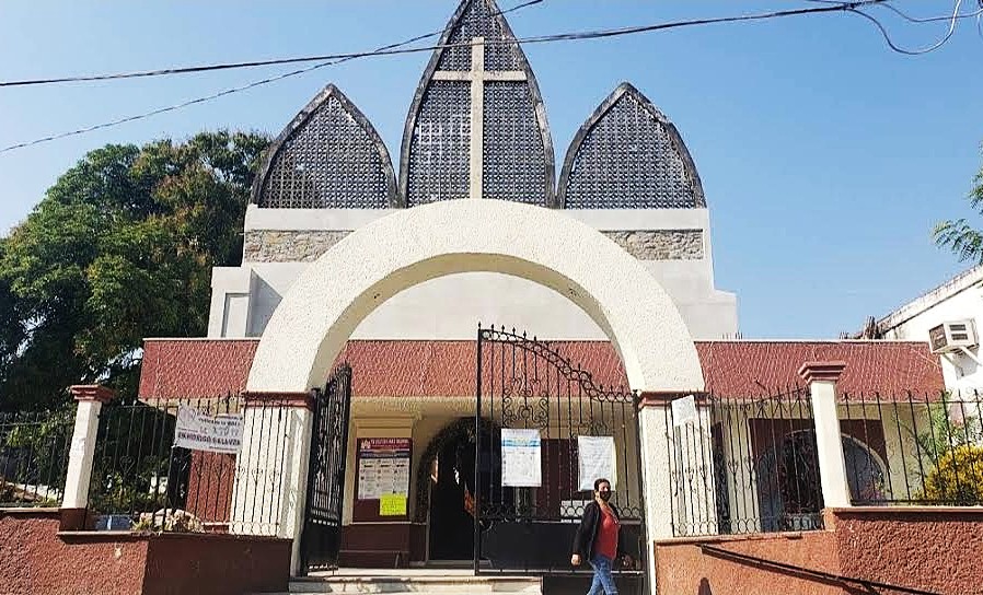 Acusan abuso de confianza a sacerdote de Orizatlán
