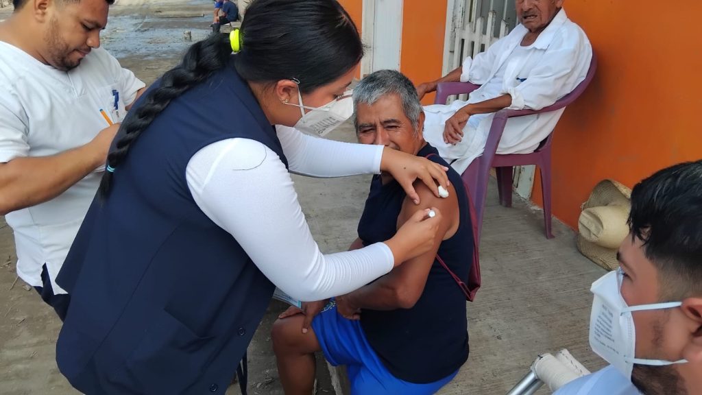 Aplica Salud más de 33 mil vacunas
