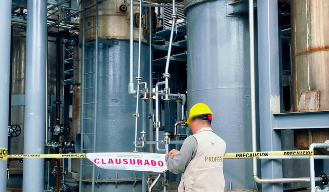 Clausuran planta de resinas por las incumplir normas