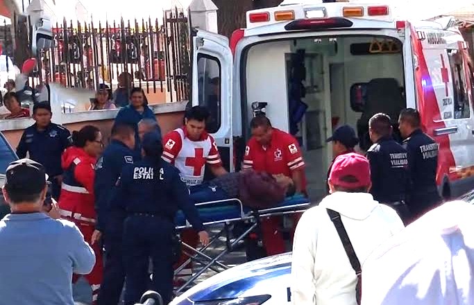 Conductor atropella a un adulto mayor