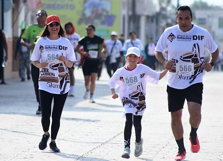 Mineral de la Reforma impulsa el deporte con la Carrera de Casa Roble