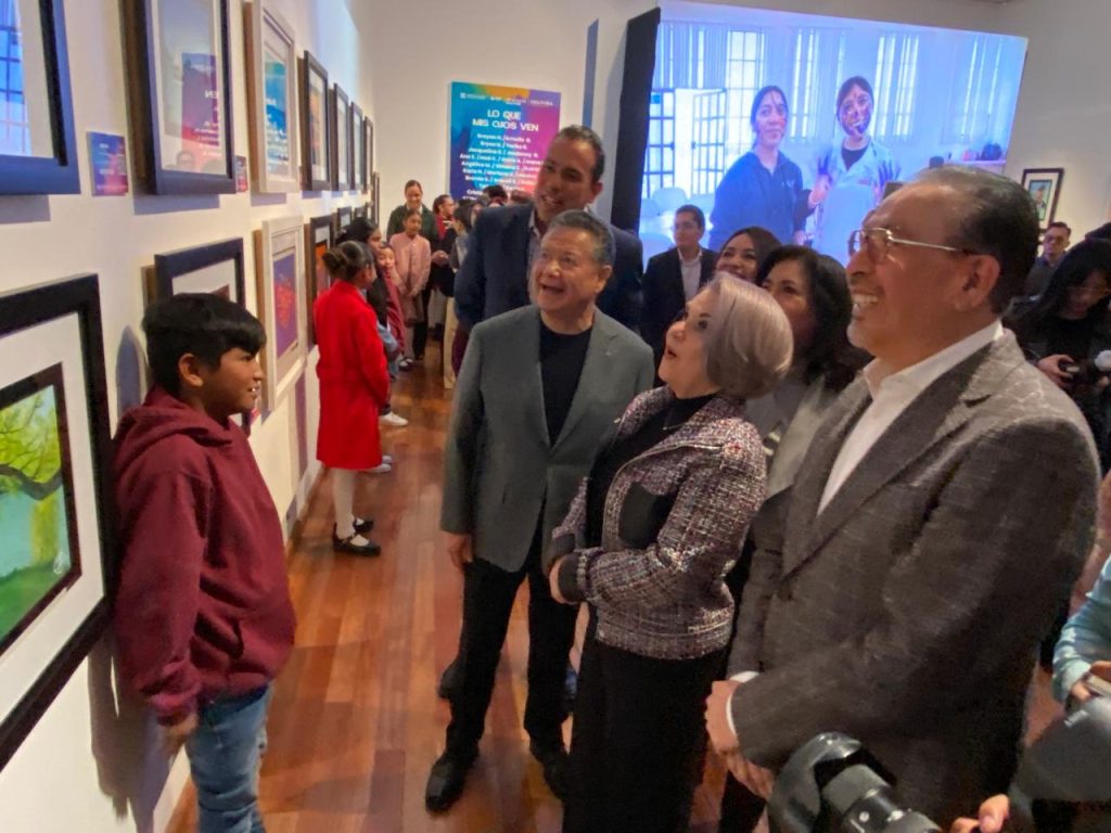 Inauguran exposición “Lo que mis ojos ven”