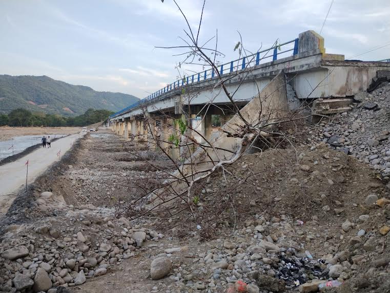 Logran habilitar acceso de emergencia en Xochiatipan