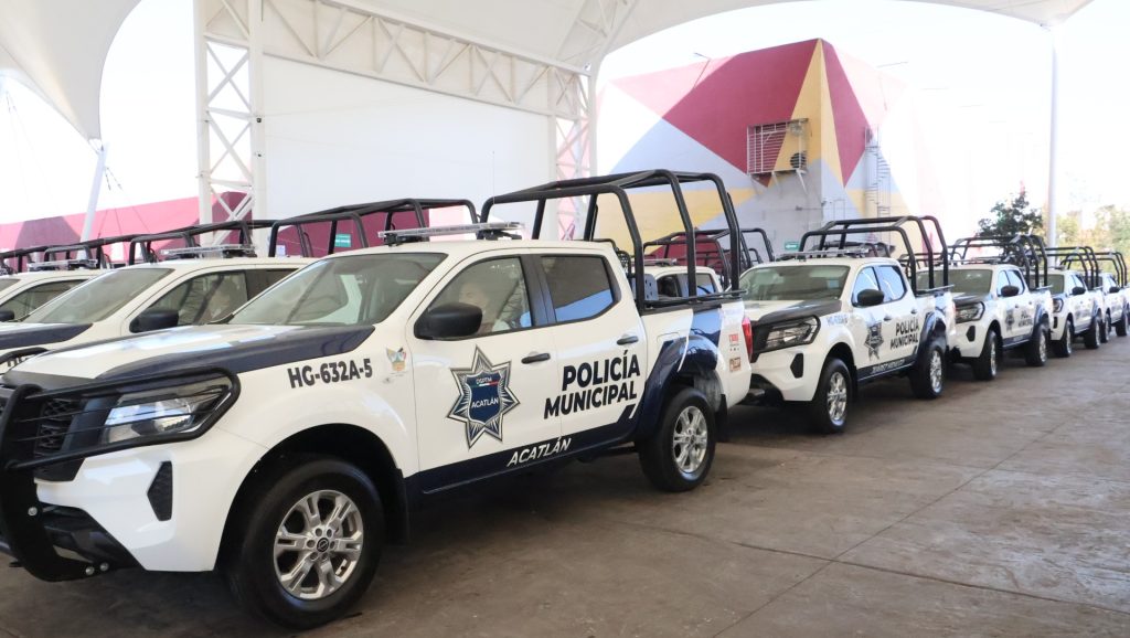 Anulan concurso para renta de patrullas