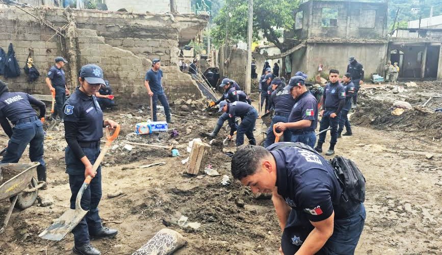 Apoyan policías estatales en limpieza
