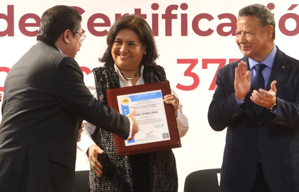 DIF recibe certificación