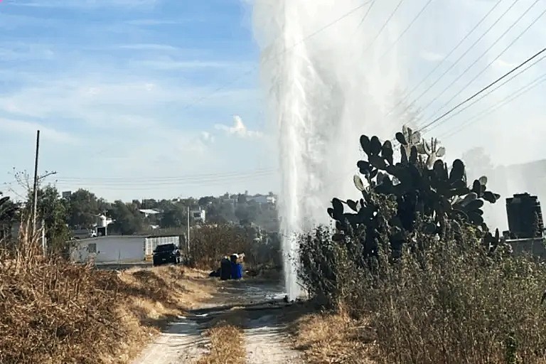 Fuga de hidrocarburo en Atotonilco de Tula