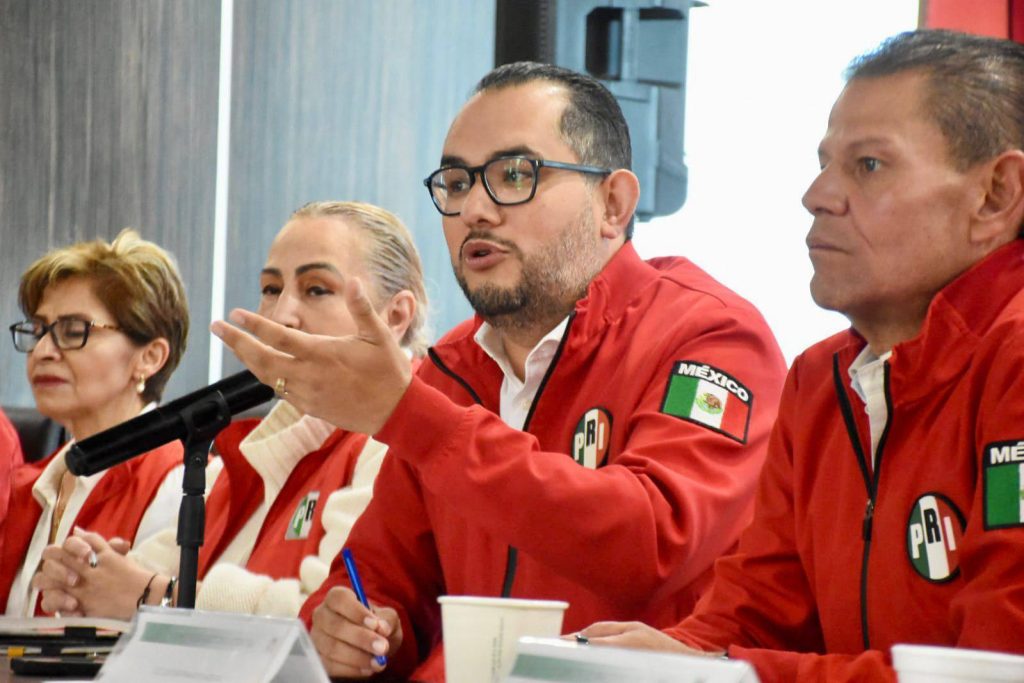 Reprocha Marco Mendoza renuncia a Benjamín Rico