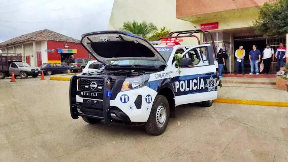 Policías de Huautla amagan con un paro de labores