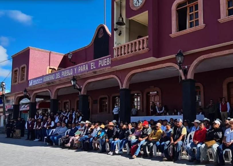 Alcaldía de Alfajayucan debe 800 millones de luz