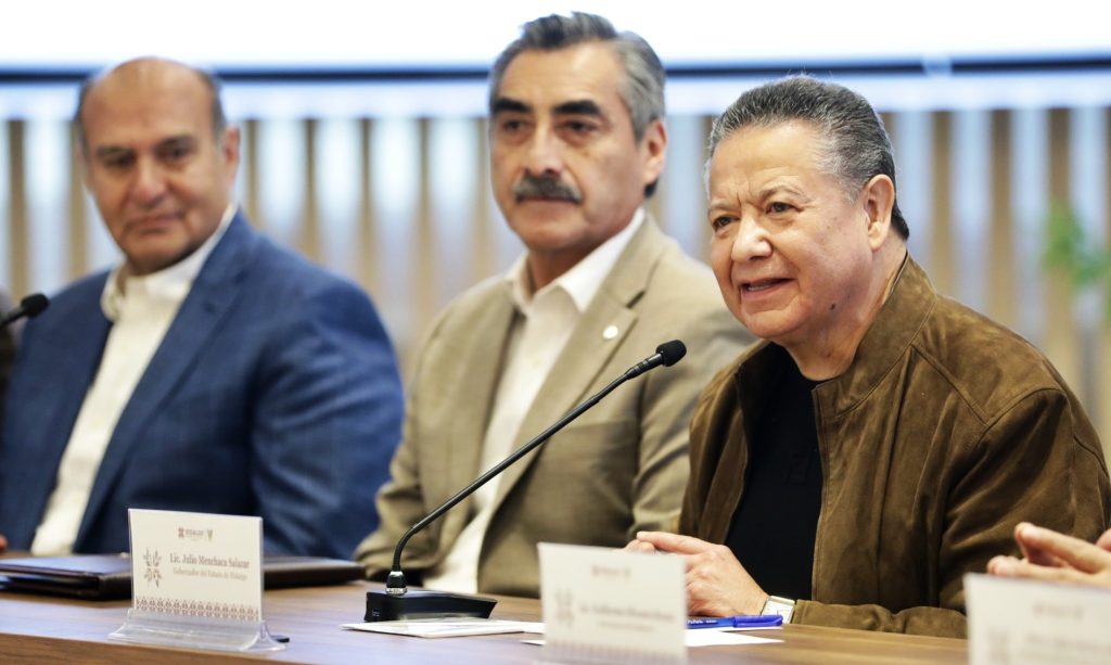 Llama JM a UAEH a consolidar el desarrollo del estado