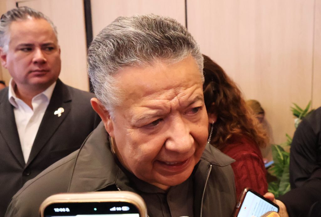 Menchaca respalda cambios al Senado en reforma electoral