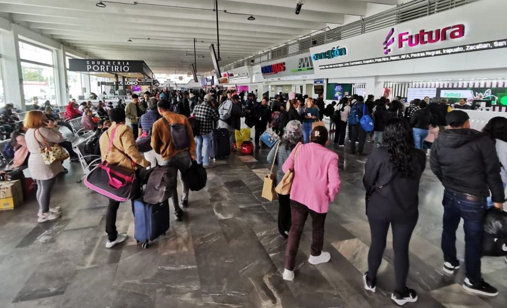 Suspenden corridas en Central de Autobuses