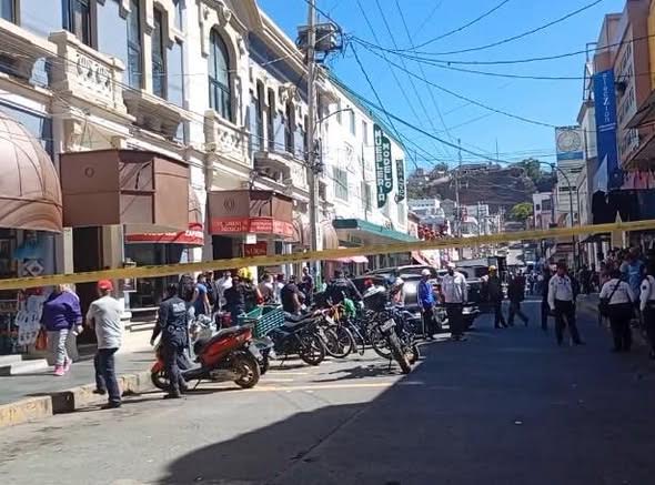 Violento asalto a joyería en Tulancingo