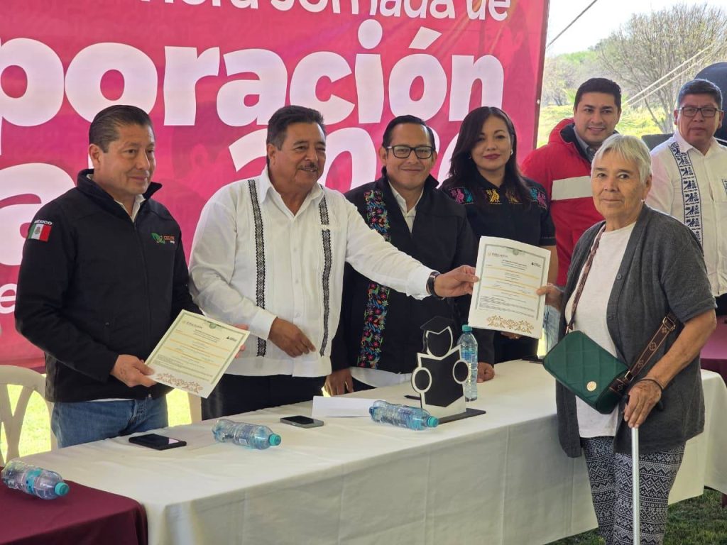 Combate frontal al rezago educativo