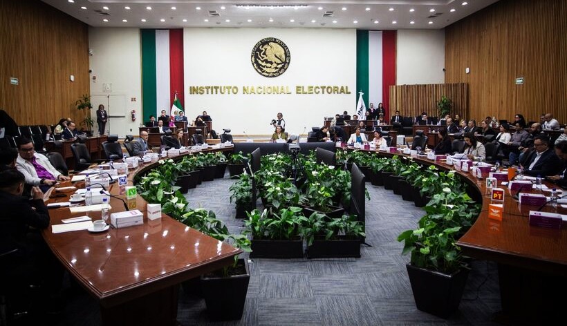 Aspirantes del INE avanzan a entrevistas tras examen