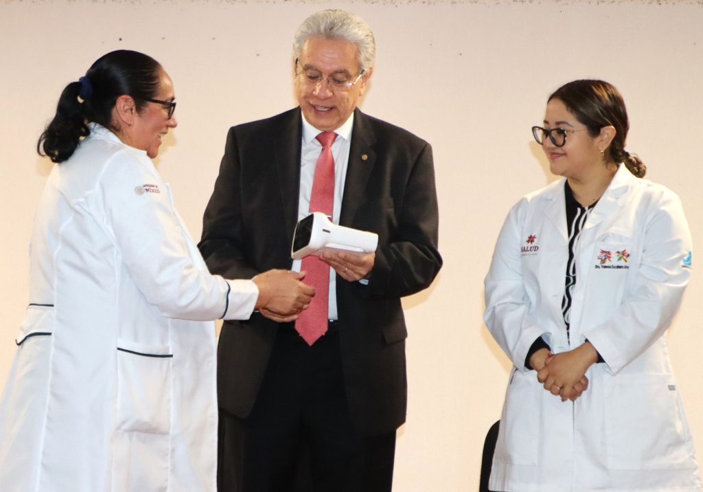 Entregan 16 equipos detectan cardiopatías