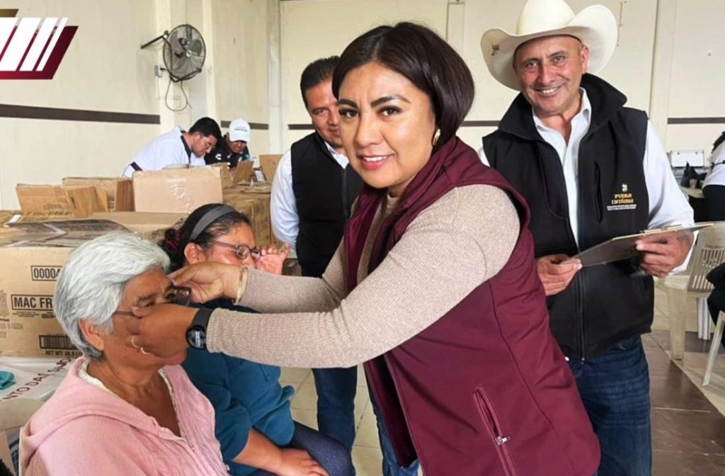 Gobierno estatal realiza jornada de salud visual