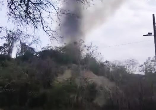 Quema de desechos en Atlapexco desata críticas