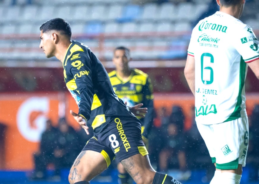 Víctor Guzmán se acerca al top histórico de Pachuca
