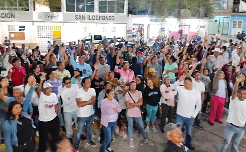 A mano alzada comunidad Hñähñu elige a su delegado