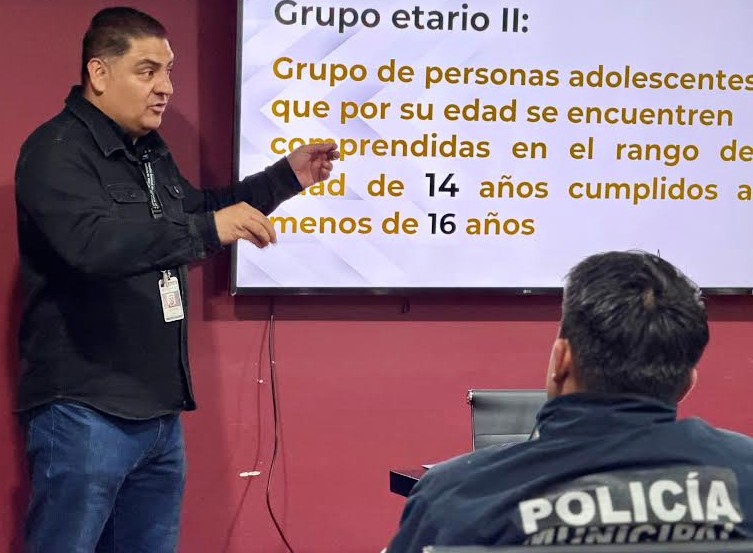 Capacitan a policías para evitar abusos en Santiago