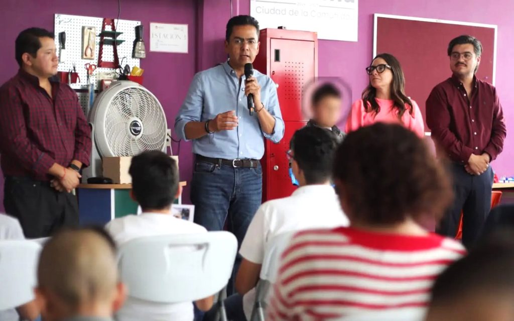 Clausuran taller de robótica infantil