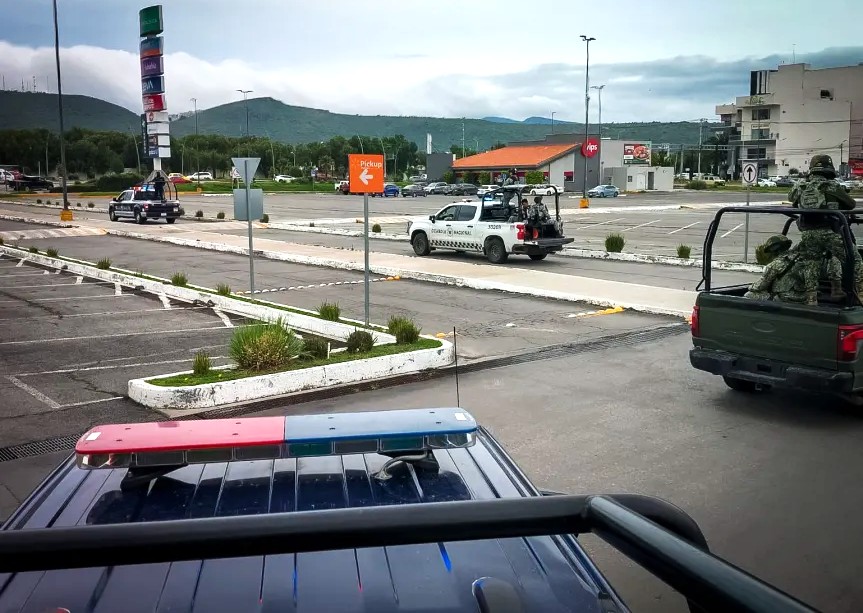 Pachuca refuerza seguridad en plazas