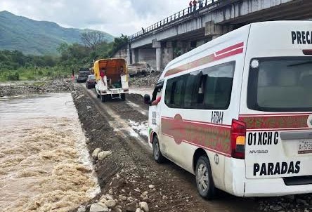 Reabren circulación en vado del Río Garcés
